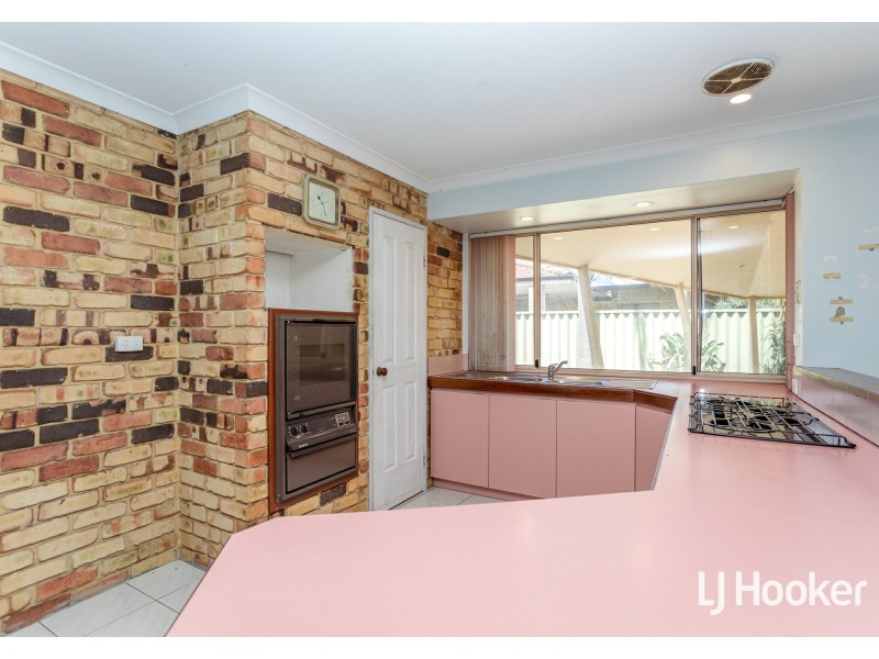 17 Honeyeater Glade, Huntingdale WA 6110