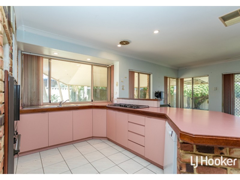 17 Honeyeater Glade, Huntingdale WA 6110