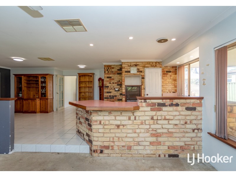 17 Honeyeater Glade, Huntingdale WA 6110