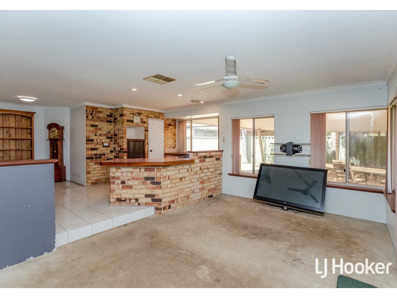 17 Honeyeater Glade, Huntingdale WA 6110