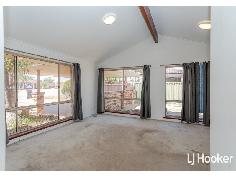 17 Honeyeater Glade, Huntingdale WA 6110