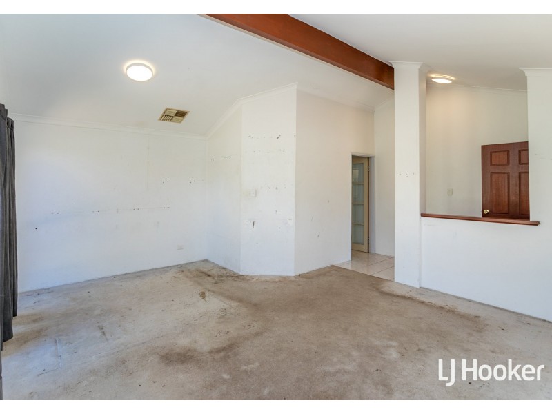 17 Honeyeater Glade, Huntingdale WA 6110