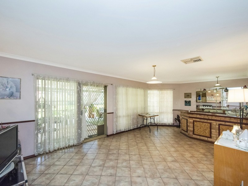 111 Forest Crescent, Thornlie WA 6108