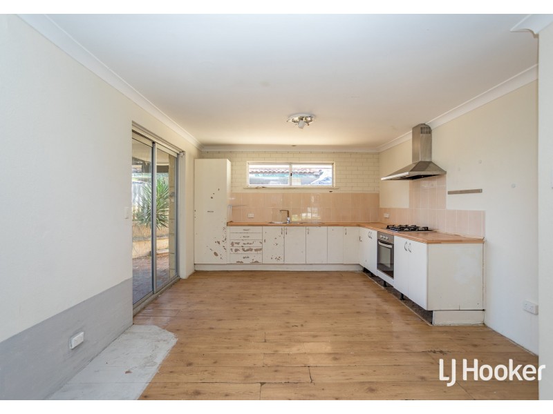 2 Watling Avenue, Lynwood WA 6147