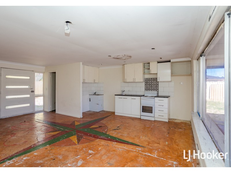 2 Watling Avenue, Lynwood WA 6147