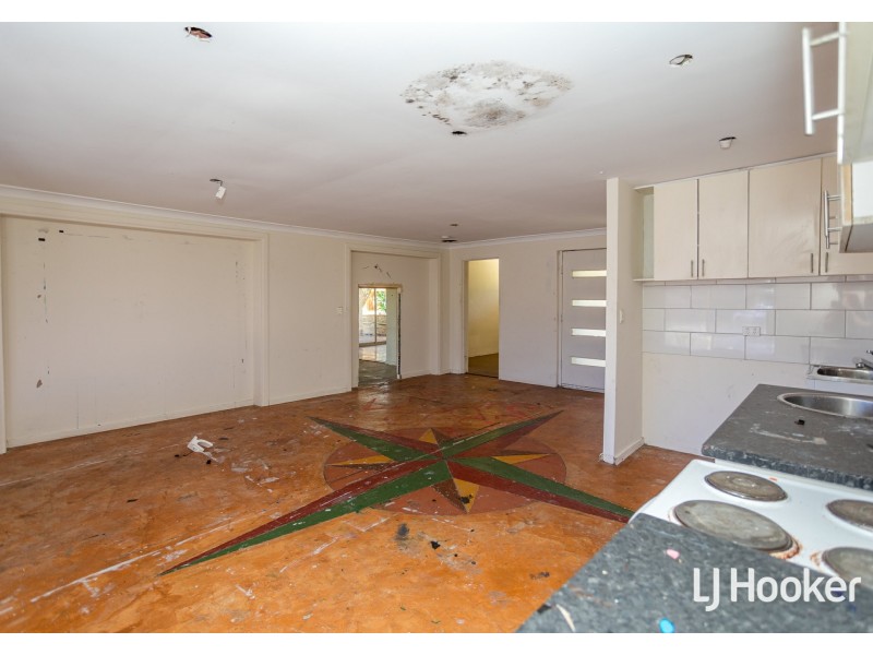 2 Watling Avenue, Lynwood WA 6147