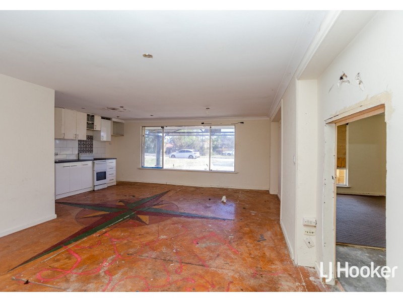 2 Watling Avenue, Lynwood WA 6147