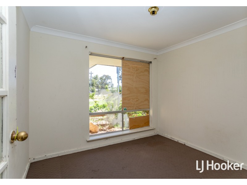 2 Watling Avenue, Lynwood WA 6147