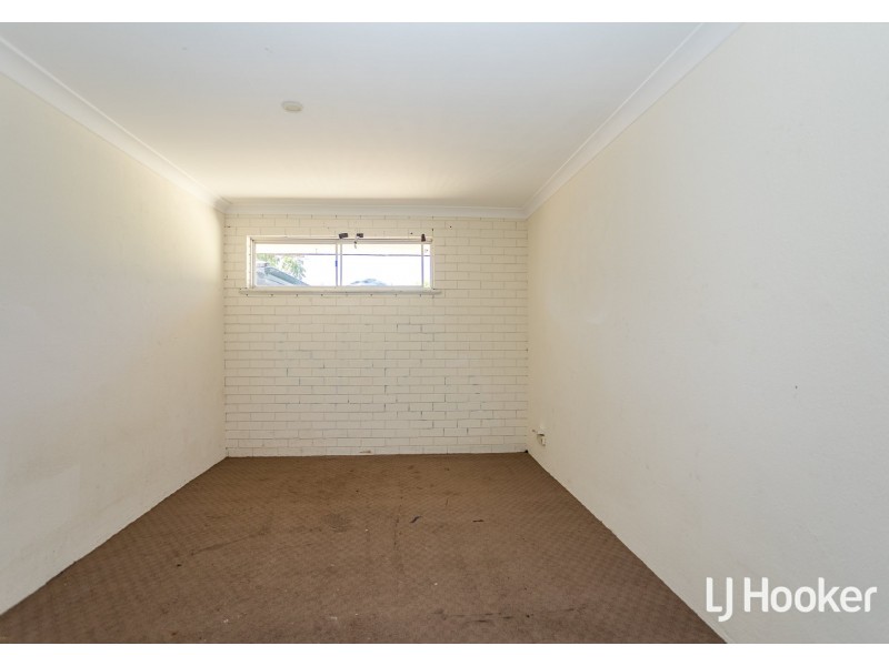 2 Watling Avenue, Lynwood WA 6147