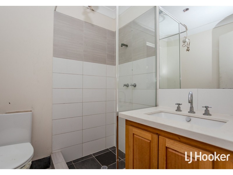 2 Watling Avenue, Lynwood WA 6147