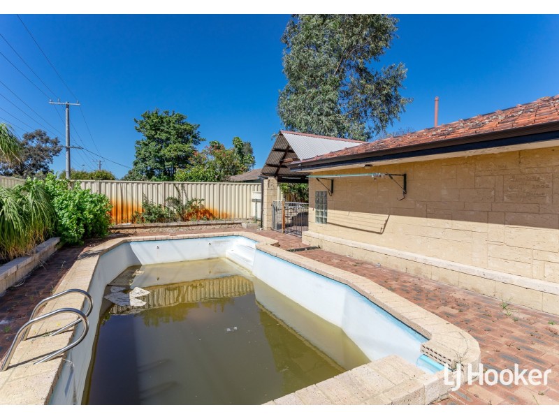 2 Watling Avenue, Lynwood WA 6147