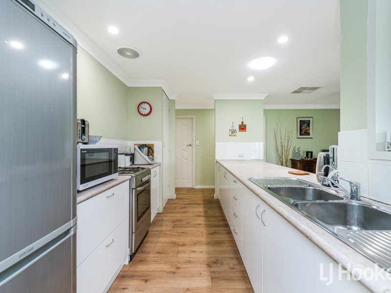 11 Serena Grove, Mount Nasura WA 6112