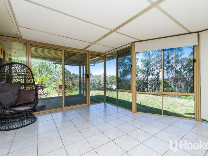 11 Serena Grove, Mount Nasura WA 6112