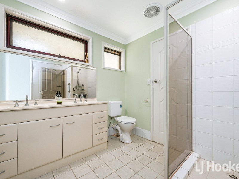 11 Serena Grove, Mount Nasura WA 6112