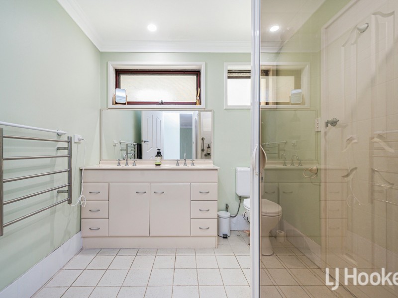 11 Serena Grove, Mount Nasura WA 6112