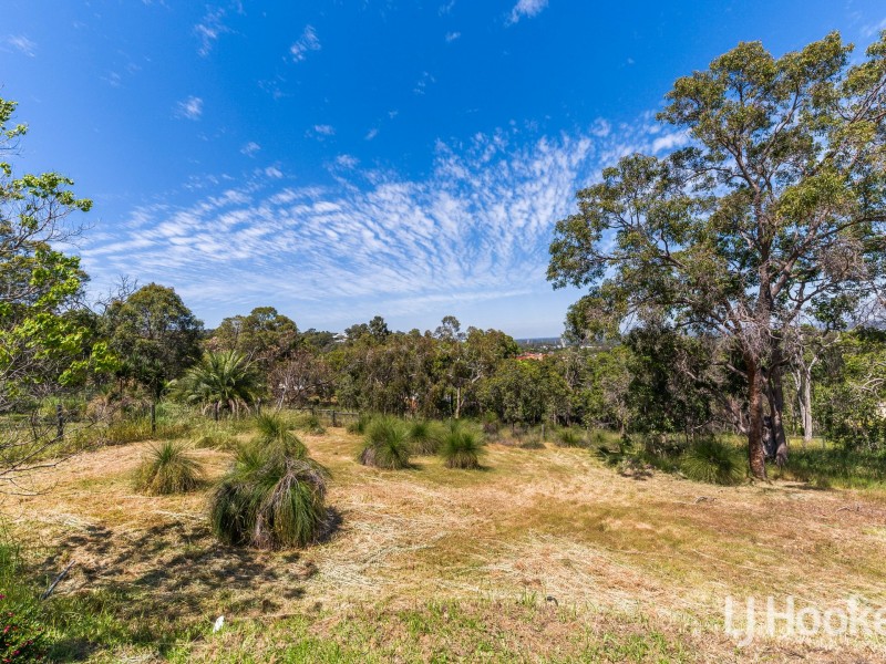 11 Serena Grove, Mount Nasura WA 6112