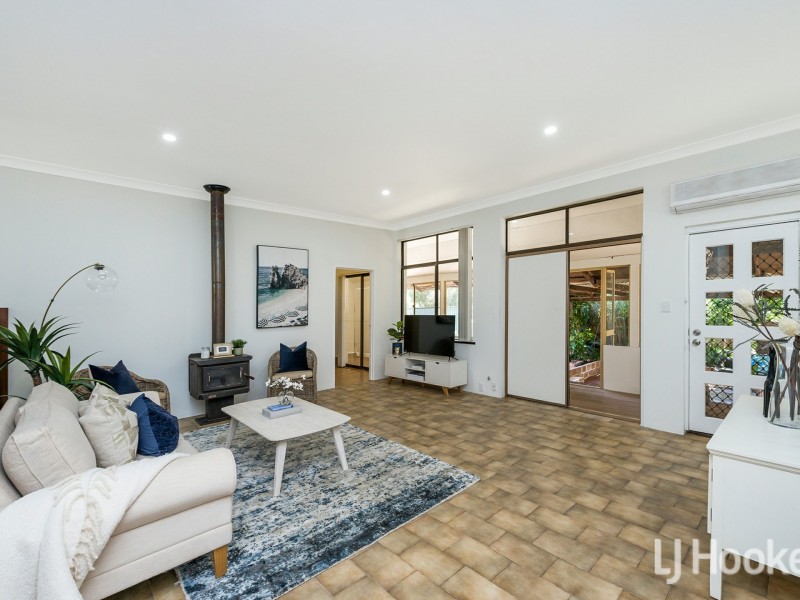 10 Wattle Way, Huntingdale WA 6110