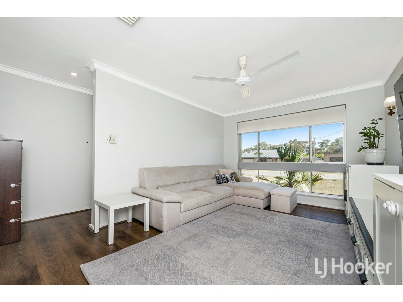 7 Watsonia Street, Maddington WA 6109