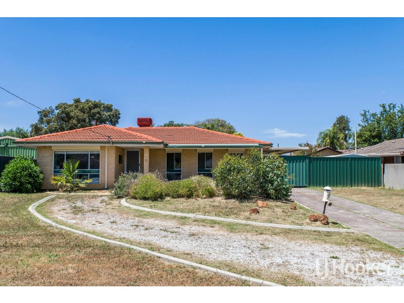 7 Watsonia Street, Maddington WA 6109