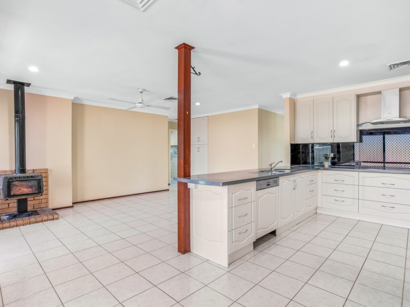 6 Shillington Way, Thornlie WA 6108