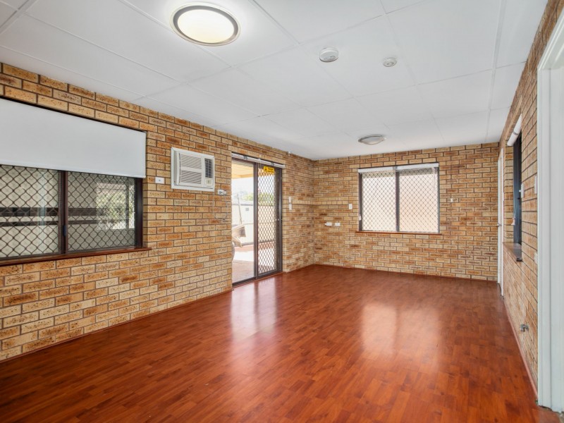 6 Shillington Way, Thornlie WA 6108