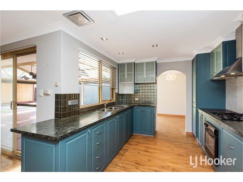 11 Toora Place, Cooloongup WA 6168