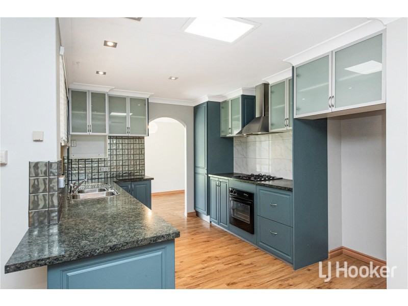 11 Toora Place, Cooloongup WA 6168