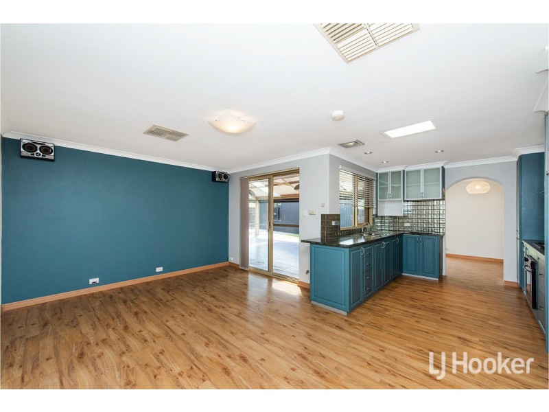 11 Toora Place, Cooloongup WA 6168