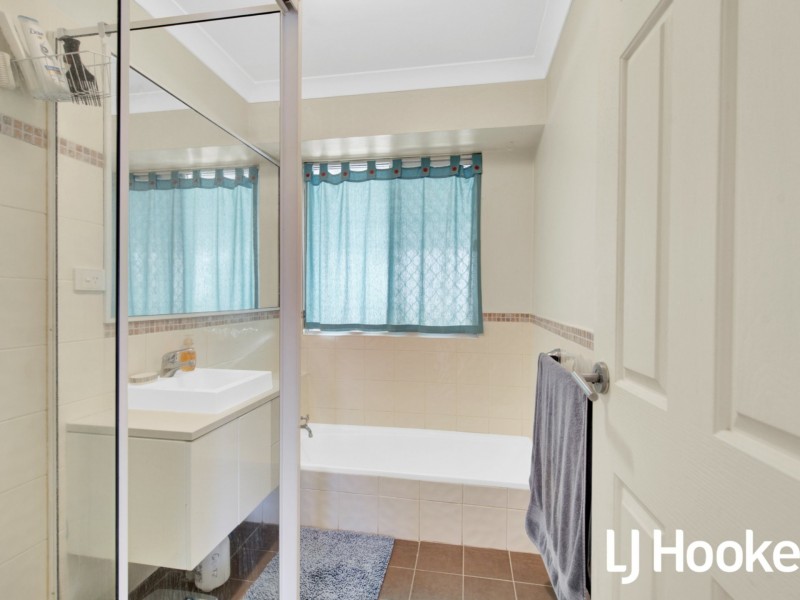 11 Prescott Drive, Gosnells WA 6110