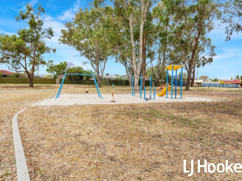 11 Prescott Drive, Gosnells WA 6110