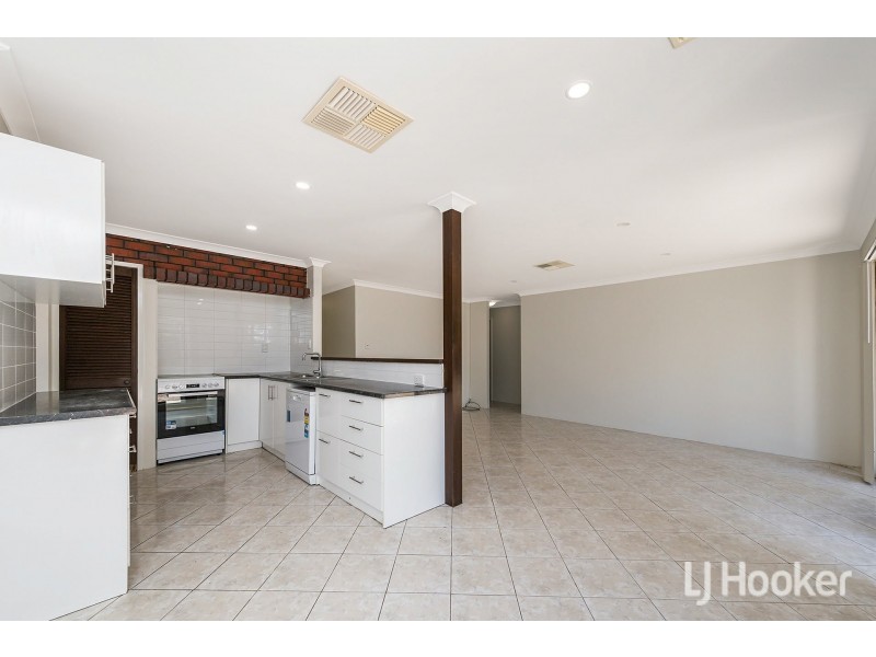 4 Dollis Way, Camillo WA 6111