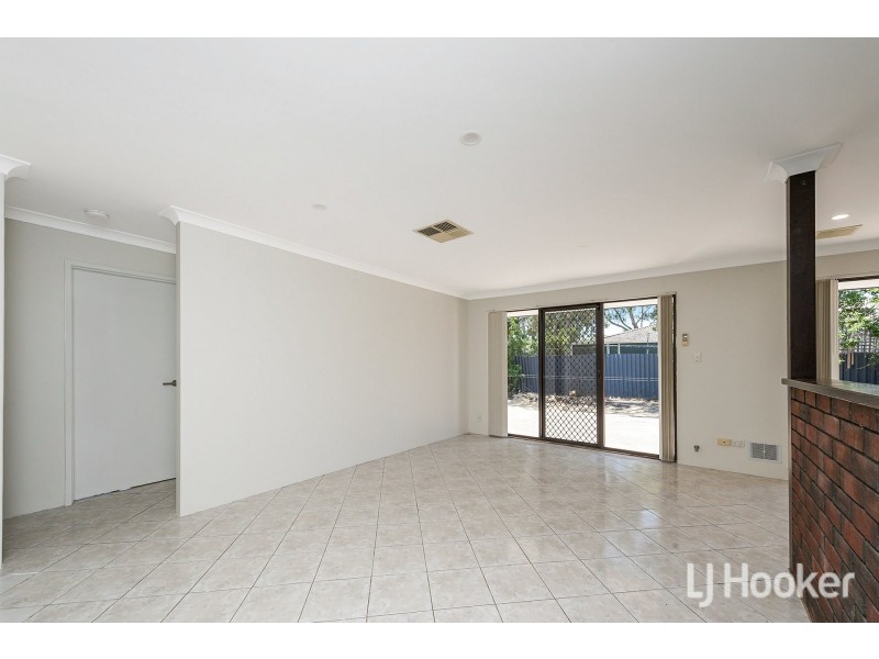 4 Dollis Way, Camillo WA 6111