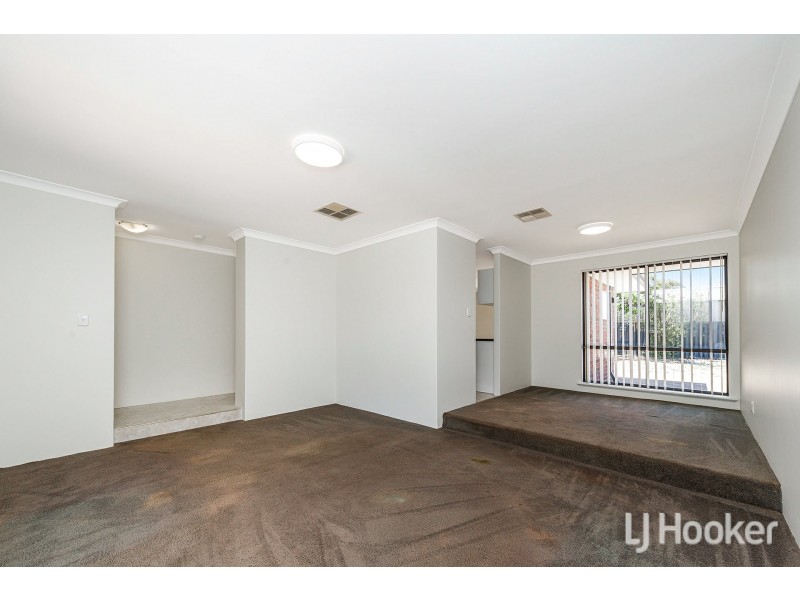 4 Dollis Way, Camillo WA 6111