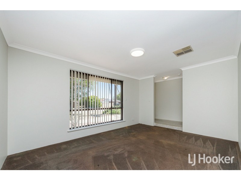 4 Dollis Way, Camillo WA 6111