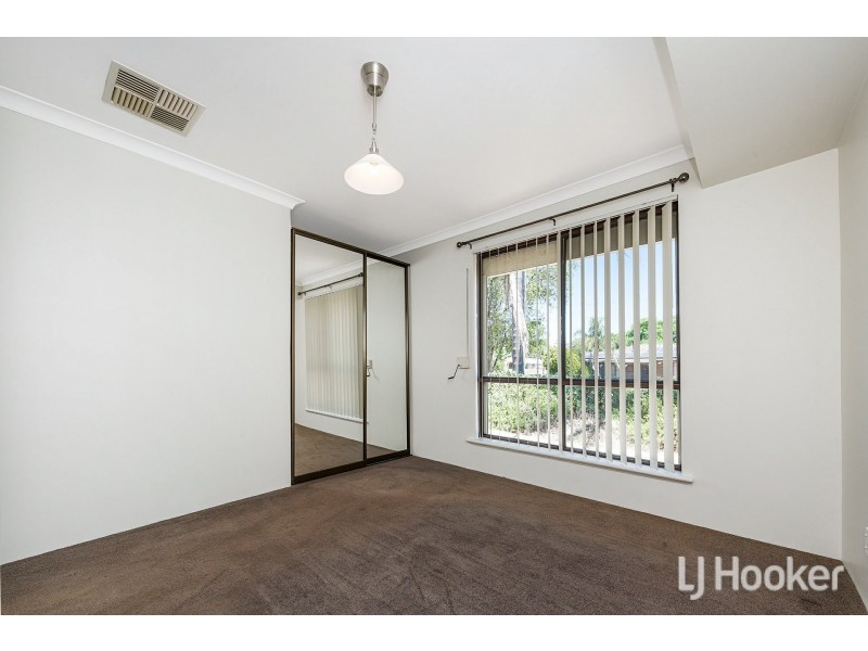 4 Dollis Way, Camillo WA 6111