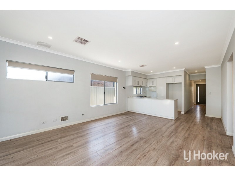 2C Berehaven Avenue, Thornlie WA 6108