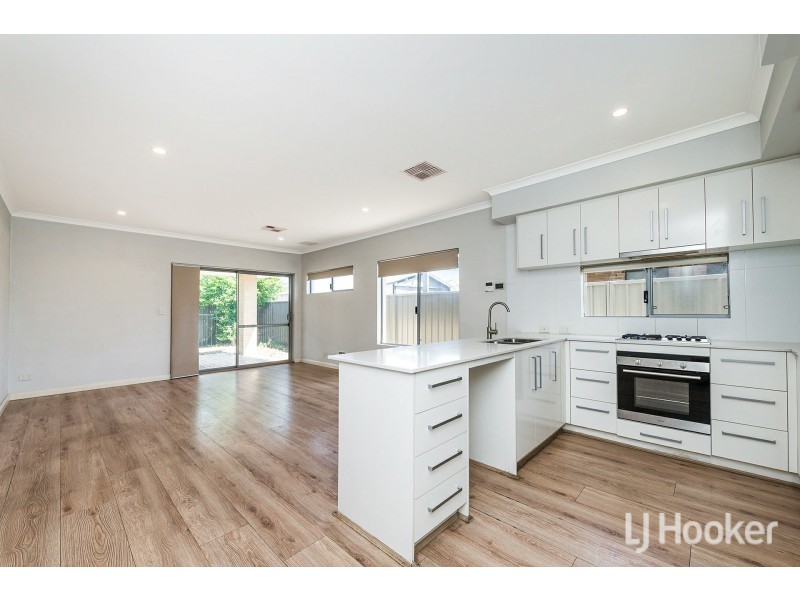 2C Berehaven Avenue, Thornlie WA 6108