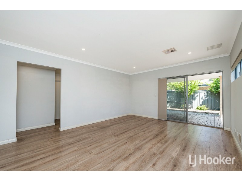 2C Berehaven Avenue, Thornlie WA 6108