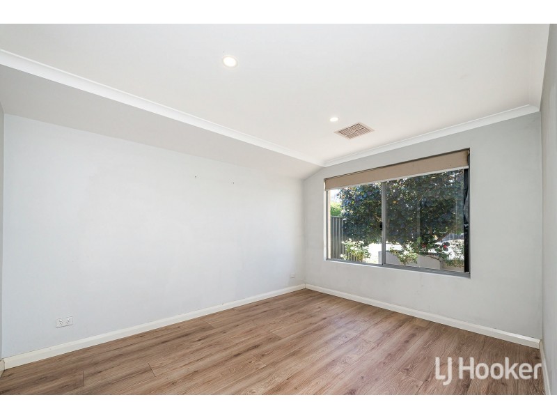 2C Berehaven Avenue, Thornlie WA 6108