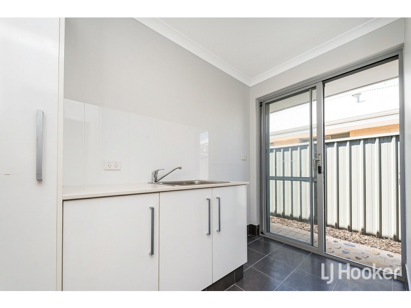 2C Berehaven Avenue, Thornlie WA 6108