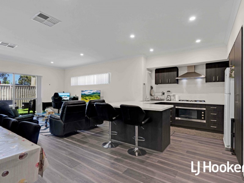 21A Lennox Road, Thornlie WA 6108