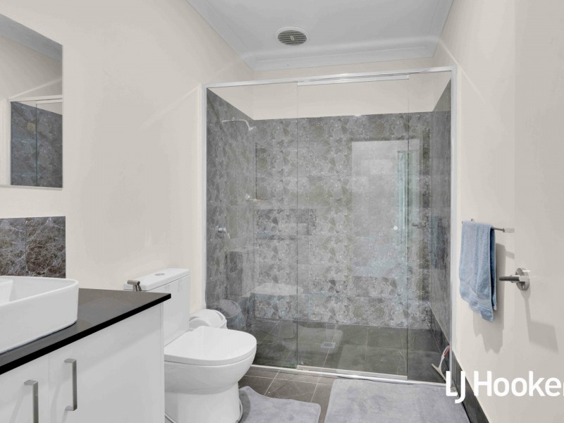 21A Lennox Road, Thornlie WA 6108