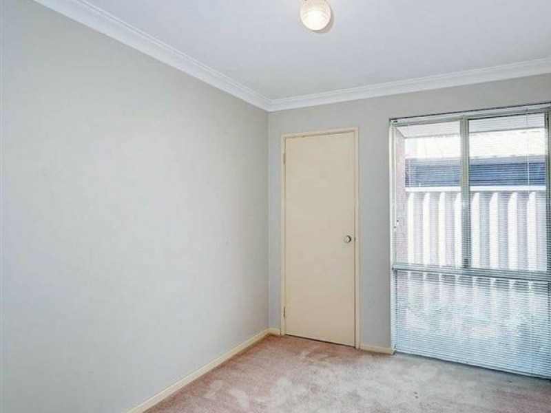 12 Ambergate Close, Canning Vale WA 6155