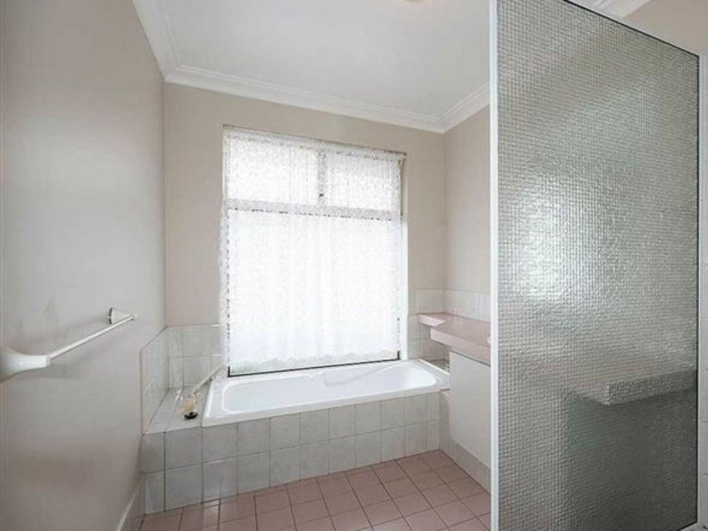 12 Ambergate Close, Canning Vale WA 6155