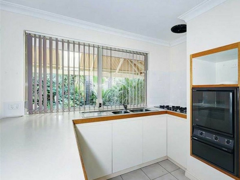 12 Ambergate Close, Canning Vale WA 6155