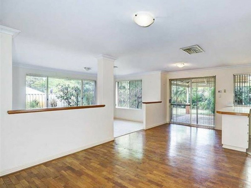 12 Ambergate Close, Canning Vale WA 6155