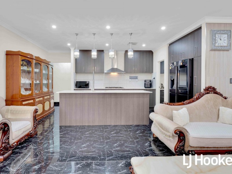 2 Hebrides Drive, Seville Grove WA 6112