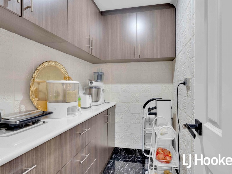 2 Hebrides Drive, Seville Grove WA 6112
