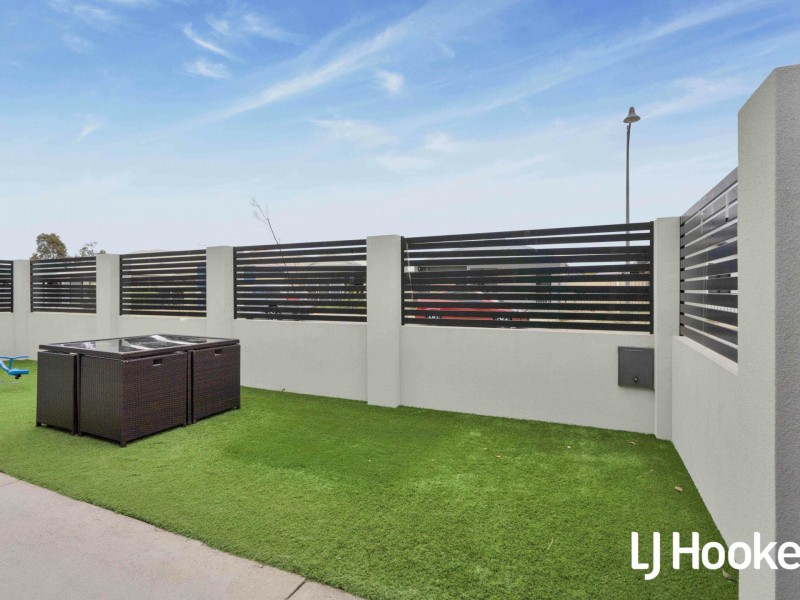 2 Hebrides Drive, Seville Grove WA 6112