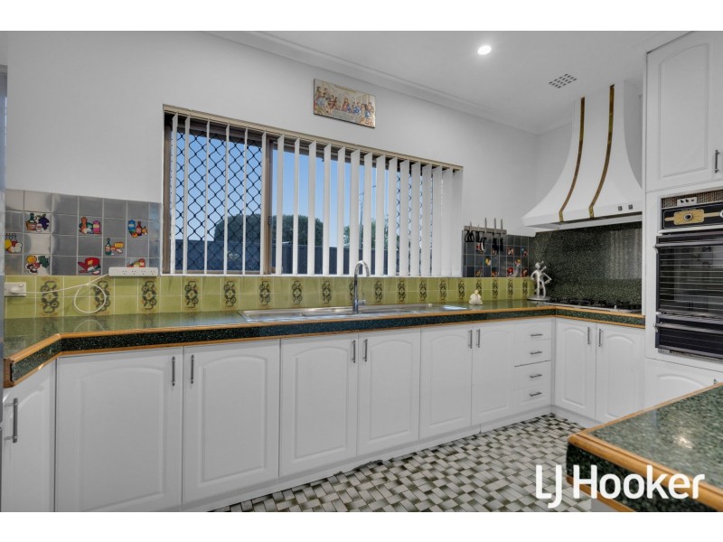 77 Thornlie Avenue, Thornlie WA 6108